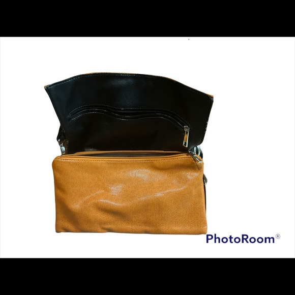 NWT: Studio 36 vibrant clutch/arm bag. - Picture 3 of 8